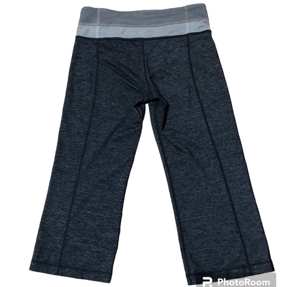 Lululemon Ladies Crops - Picture 3 of 5